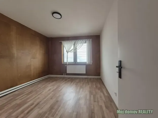 Pronájem ubytování, Praha - Uhříněves, Přátelství, 626 m2