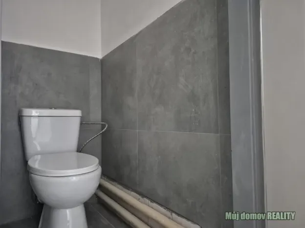 Pronájem ubytování, Praha - Uhříněves, Přátelství, 626 m2