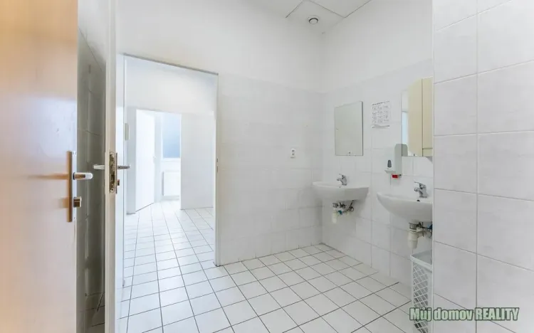 Pronájem kanceláře, Praha - Strašnice, V olšinách, 50 m2