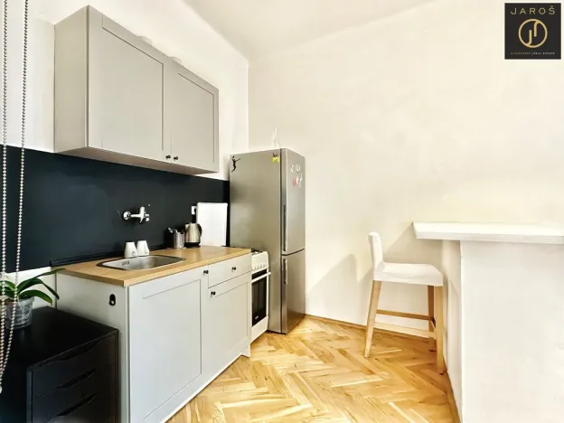 Pronájem bytu 2+kk, Praha - Žižkov, Hartigova, 38 m2
