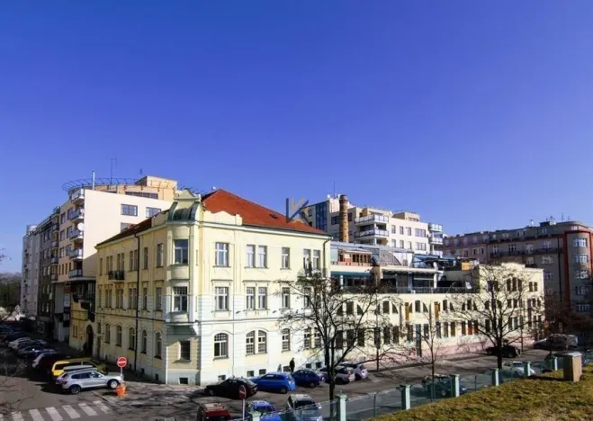 Pronájem obchodního prostoru, Praha - Vinohrady, Chrudimská, 360 m2
