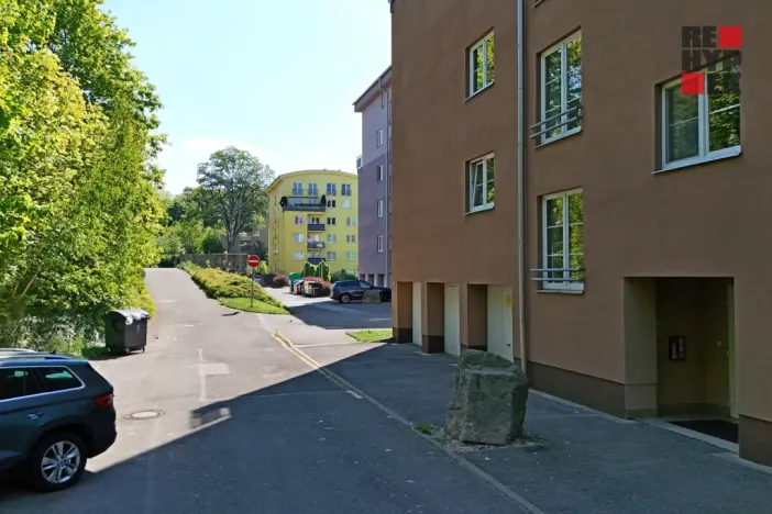 Pronájem garáže, Liberec - Liberec VI-Rochlice, Nádvorní, 19 m2