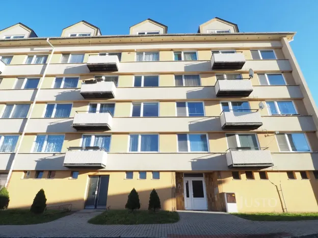 Pronájem bytu 1+1, Písek, nábřeží 1. máje, 36 m2