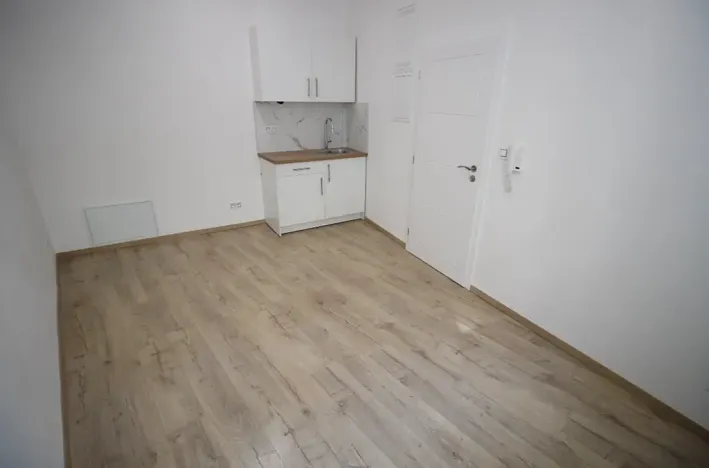 Pronájem kanceláře, Praha - Nusle, Mojmírova, 14 m2