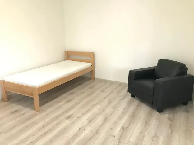 Pronájem bytu 1+1, Frýdek-Místek, Lískovecká, 29 m2