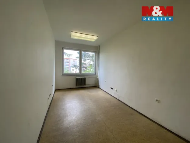 Pronájem kanceláře, Krnov - Pod Bezručovým vrchem, Albrechtická, 13 m2