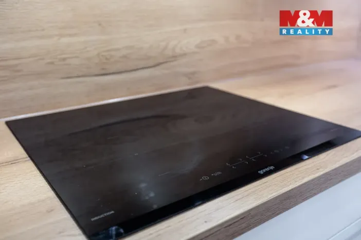 Prodej bytu 2+1, Karlovy Vary, Bělehradská, 96 m2