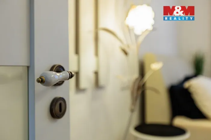 Prodej bytu 2+1, Karlovy Vary, Bělehradská, 96 m2