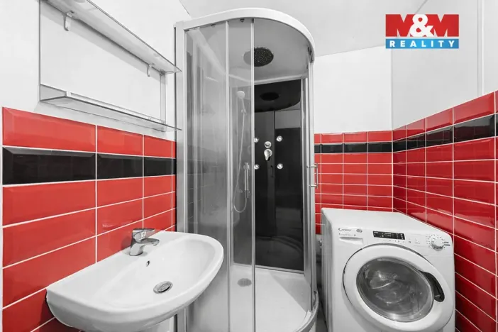 Prodej bytu 3+1, Louny, U Stadionu, 68 m2