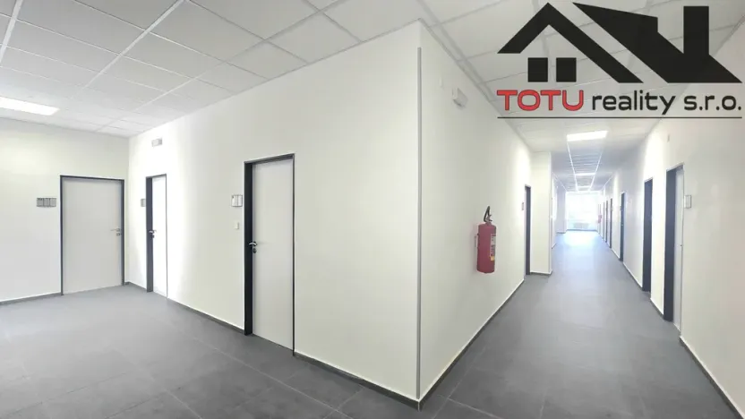 Pronájem kanceláře, Chrudim, Palackého třída, 17 m2