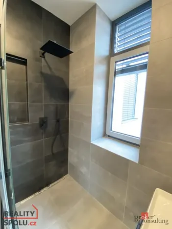 Pronájem bytu 2+kk, Ostrava - Moravská Ostrava, Křižíkova, 44 m2