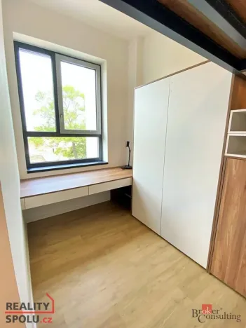 Pronájem bytu 2+kk, Ostrava - Moravská Ostrava, Křižíkova, 44 m2