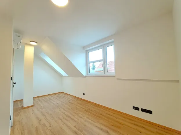 Prodej rodinného domu, Stochov, náměstí u dubu, 96 m2