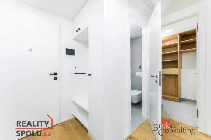 Pronájem bytu 2+kk, Praha - Smíchov, Podbělohorská, 62 m2