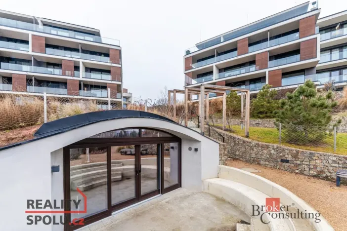 Pronájem bytu 2+kk, Praha - Smíchov, Podbělohorská, 62 m2