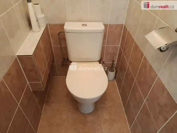 Pronájem bytu 2+kk, Praha - Modřany, Urbánkova, 43 m2