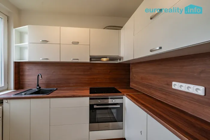 Prodej bytu 3+1, Horní Slavkov, Dlouhá, 65 m2