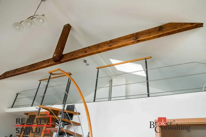 Prodej bytu 2+kk, Šestajovice, Komenského, 69 m2