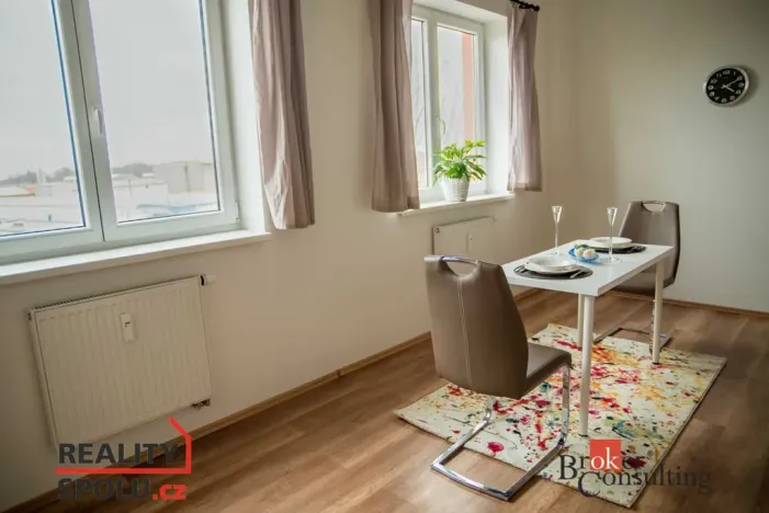 Prodej bytu 2+kk, Šestajovice, Komenského, 69 m2