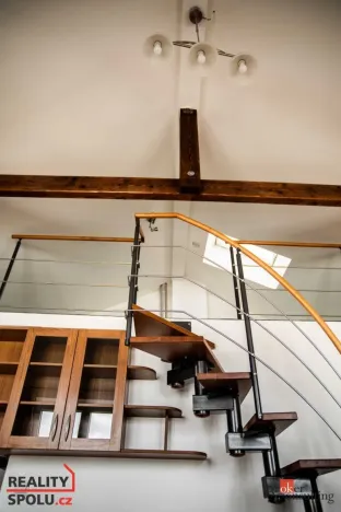 Prodej bytu 2+kk, Šestajovice, Komenského, 69 m2