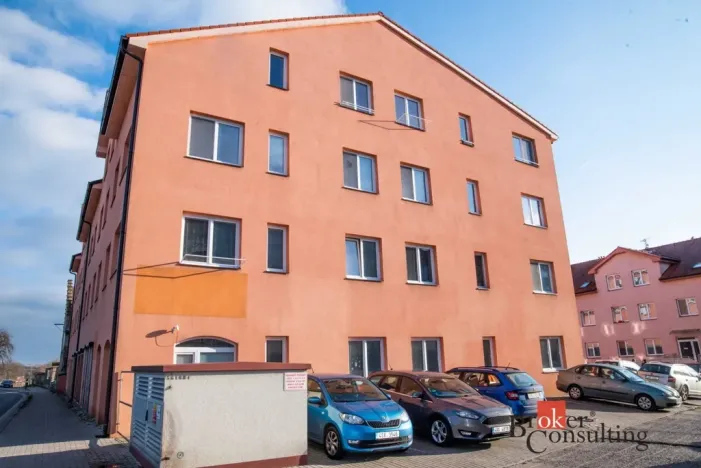 Prodej bytu 2+kk, Šestajovice, Komenského, 69 m2
