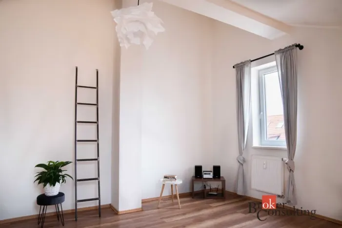 Prodej bytu 2+kk, Šestajovice, Komenského, 69 m2