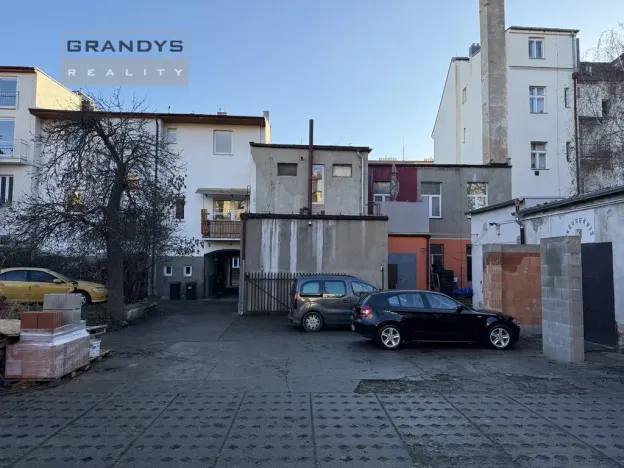 Prodej činžovního domu, Praha - Strašnice, Na hroudě, 400 m2