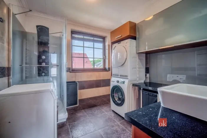 Prodej rodinného domu, Praha - Horní Počernice, Zárybnická, 307 m2