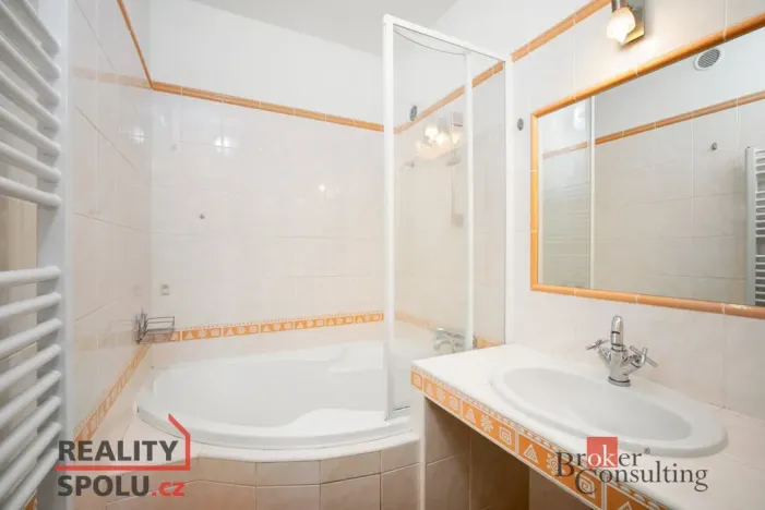 Prodej bytu 4+1, Pelhřimov, Táborská, 70 m2