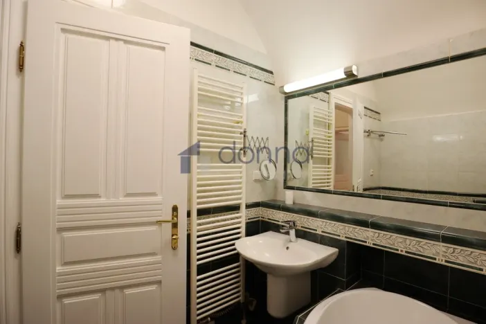 Pronájem bytu 2+1, Praha, Úvoz, 75 m2