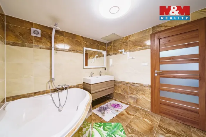 Prodej rodinného domu, Cheb, Dukelská, 140 m2