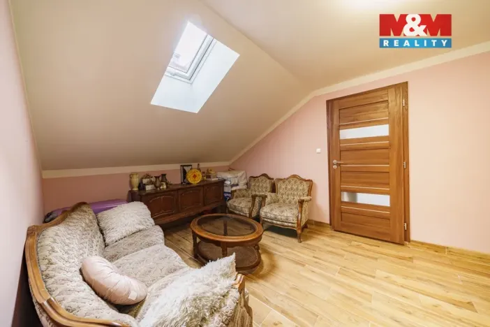 Prodej rodinného domu, Cheb, Dukelská, 140 m2