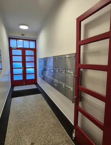 Pronájem bytu 3+kk, Praha, Horní, 62 m2