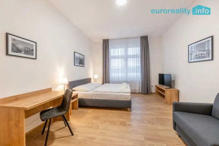 Pronájem bytu 2+1, Mladá Boleslav, náměstí Míru, 69 m2