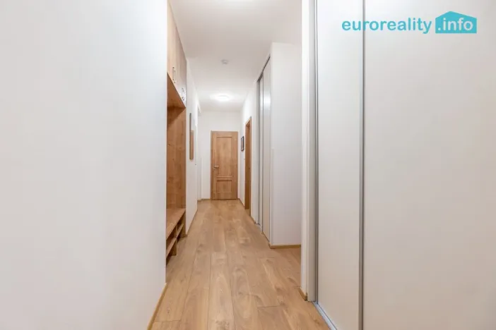 Pronájem bytu 2+1, Mladá Boleslav, náměstí Míru, 69 m2