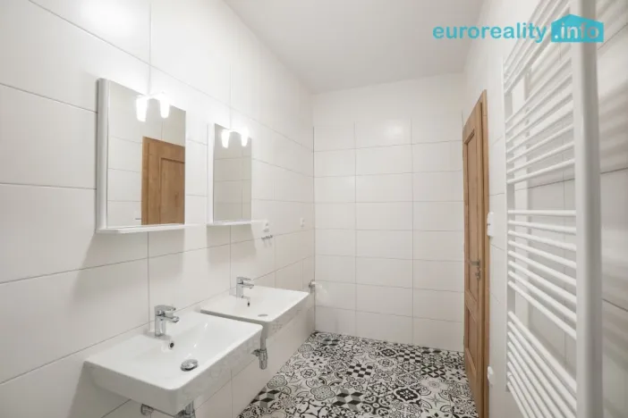 Pronájem bytu 2+1, Mladá Boleslav, náměstí Míru, 69 m2