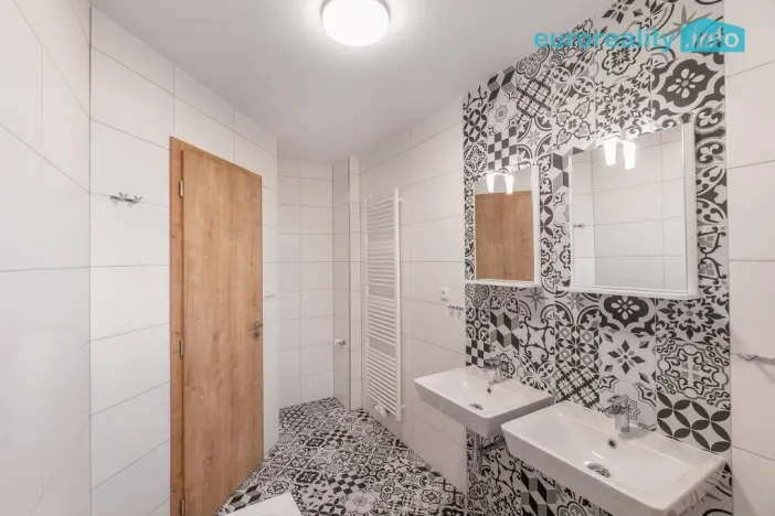 Pronájem bytu 2+1, Mladá Boleslav, náměstí Míru, 73 m2