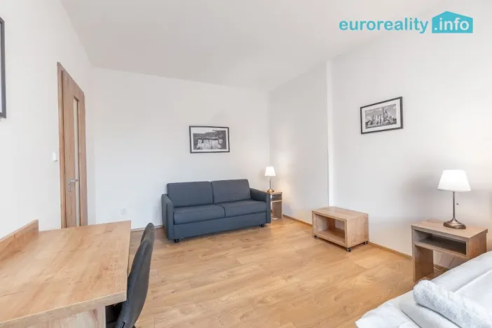 Pronájem bytu 2+1, Mladá Boleslav, náměstí Míru, 73 m2