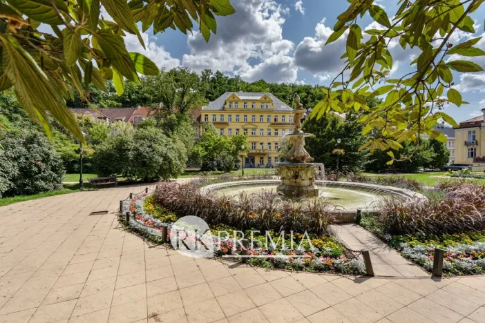 Pronájem bytu 3+1, Teplice, U Hadích lázní, 115 m2