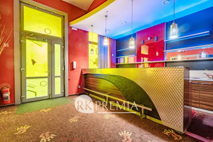 Pronájem obchodního prostoru, Teplice, Školní, 130 m2