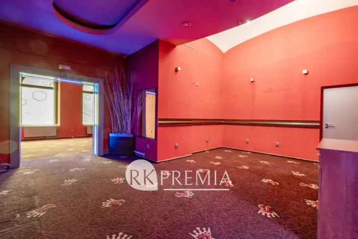 Pronájem obchodního prostoru, Teplice, Školní, 130 m2