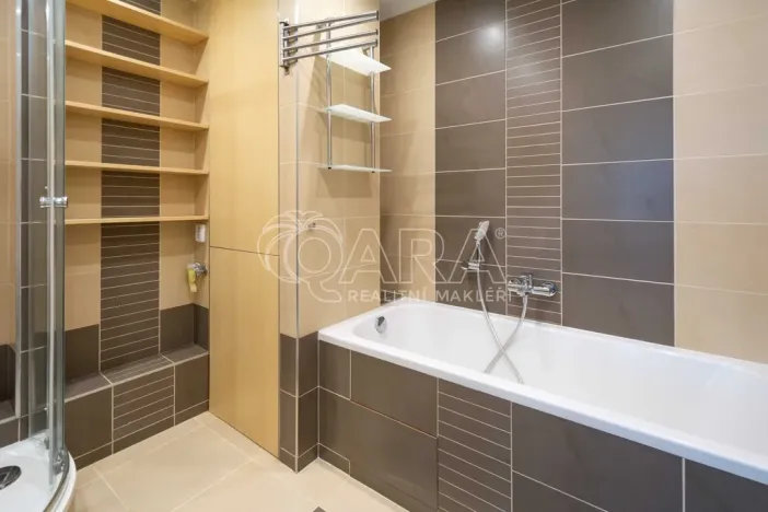 Pronájem bytu 3+1, Praha - Prosek, Jablonecká, 68 m2