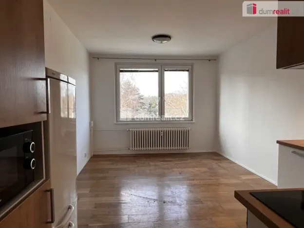 Pronájem bytu 2+kk, Zlín, U Trojáku, 36 m2