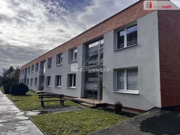 Pronájem bytu 2+kk, Zlín, U Trojáku, 36 m2