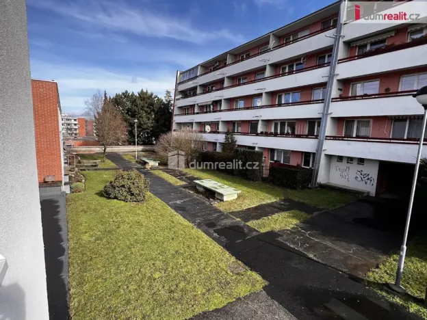 Pronájem bytu 2+kk, Zlín, U Trojáku, 36 m2