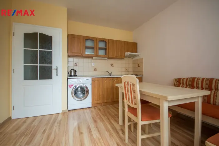 Prodej bytu 2+1, Hradec Králové - Třebeš, Hradecká, 46 m2