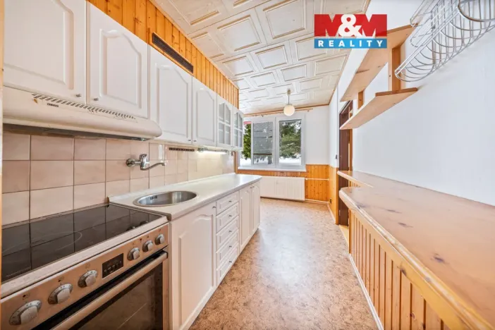 Prodej bytu 2+1, Studená, Komenského, 52 m2