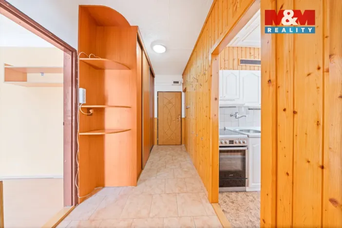 Prodej bytu 2+1, Studená, Komenského, 52 m2