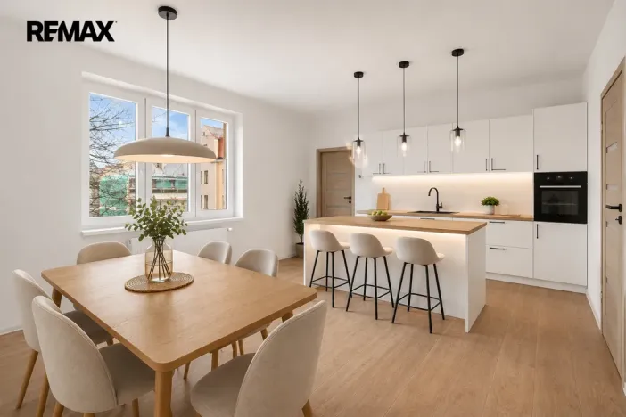 Prodej bytu 3+1, Liberec - Liberec II-Nové Město, Dobrovského, 88 m2