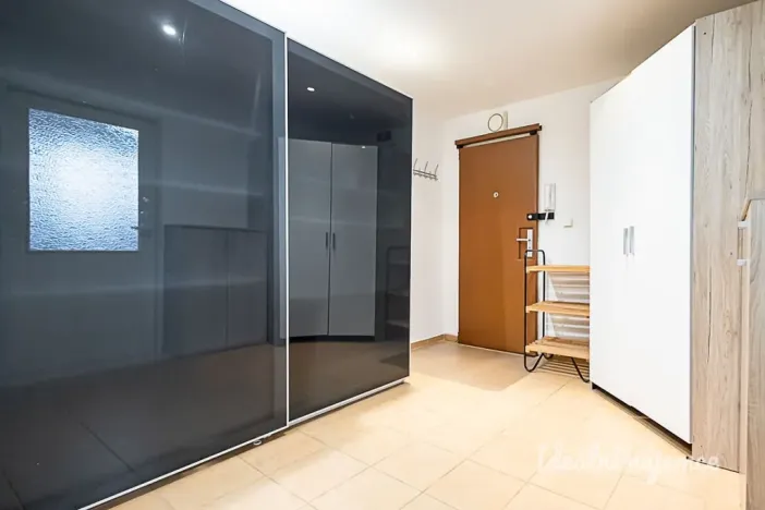 Pronájem bytu 2+kk, Praha - Karlín, Nekvasilova, 40 m2